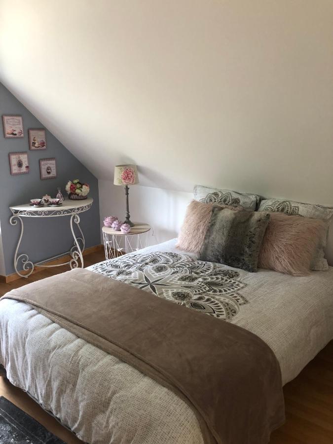 La Demeure Bed & Breakfast Sille-le-Guillaume Bagian luar foto