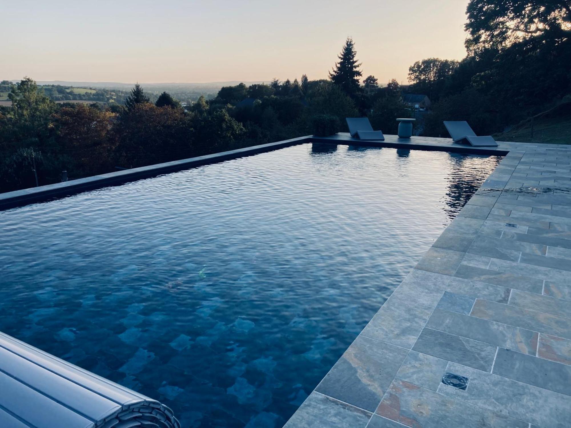 La Demeure Bed & Breakfast Sille-le-Guillaume Bagian luar foto