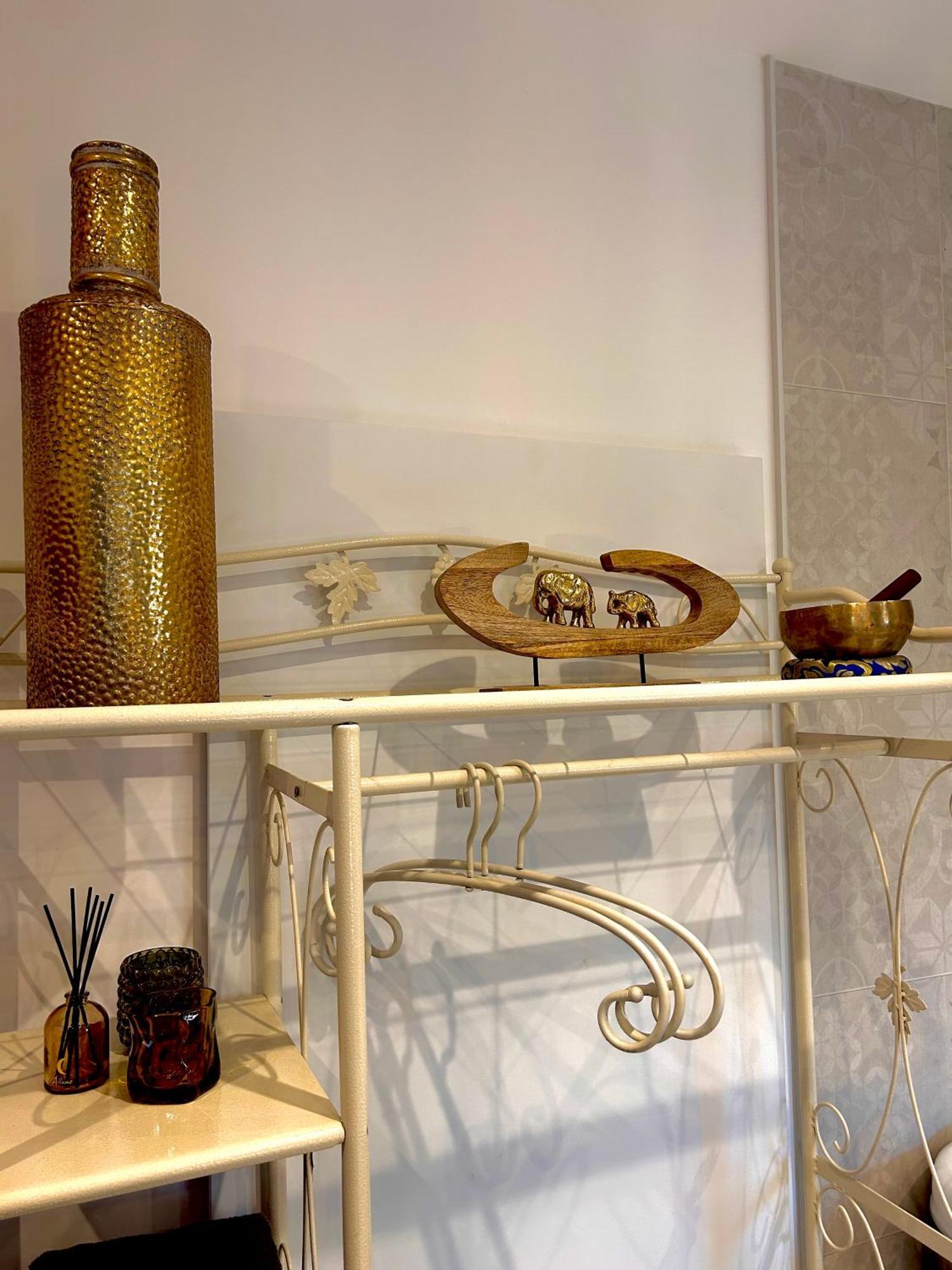 La Demeure Bed & Breakfast Sille-le-Guillaume Bagian luar foto